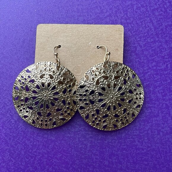 Bundle 3 for $12.  Gold Tone Dangle Earrings. - Picture 1 of 3